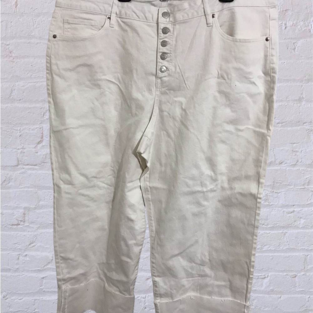 M24 NWT Ava & Viv White Women Jeans